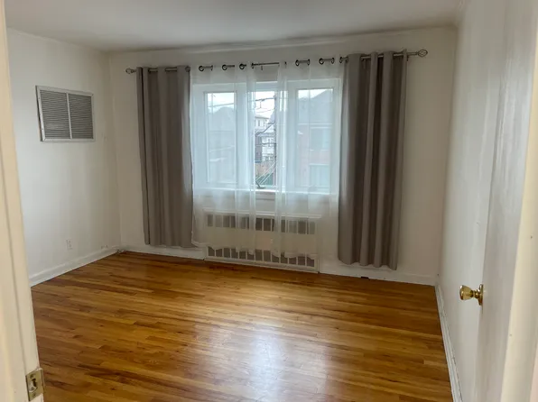2293 E 3rd St Floor 3, Brooklyn, NY 11223