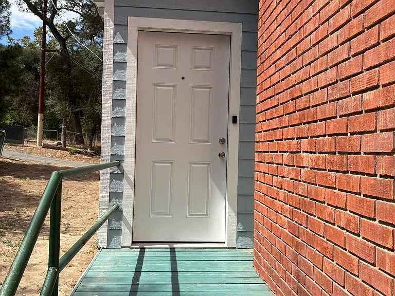 730 S Live Oak Park Rd — Photo 3