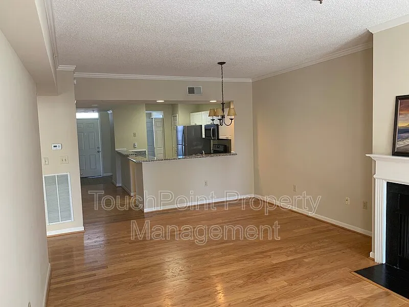 2 bed, 2.0 bath, 1201 sqft, $1,795 — Photo 4