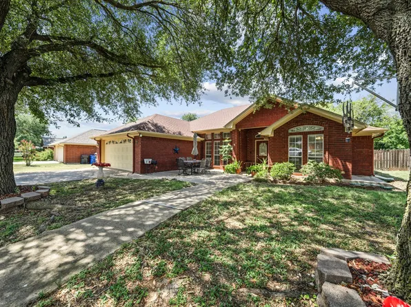 10127 Cougar Ridge Pkwy, Waco, TX 76708
