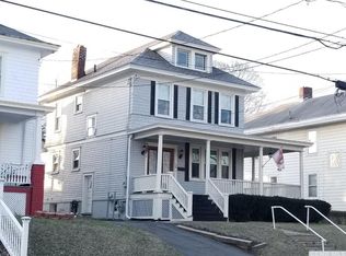 26 Fairview Ave, Hudson, NY 12534