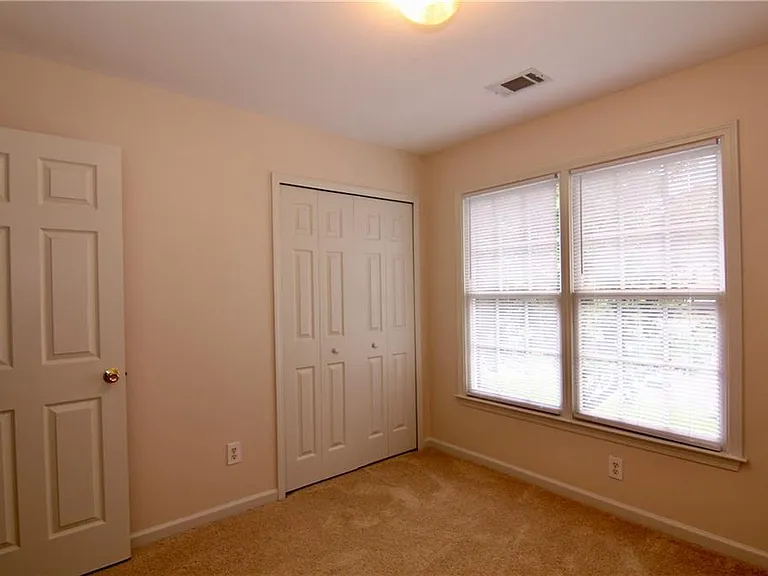 3060 Winston Terrace Ct — Photo 22