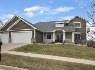 340 S Stone Ridge Dr, Lake Geneva, WI 53147