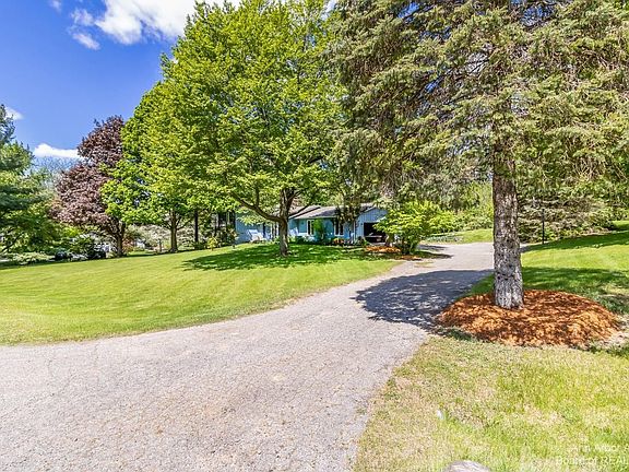 3rd image of 14146 Wagon Wheel Ct