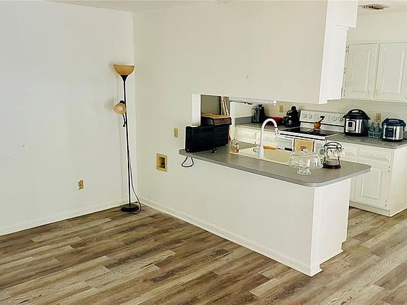 5th image of 14809 Tulip Dr