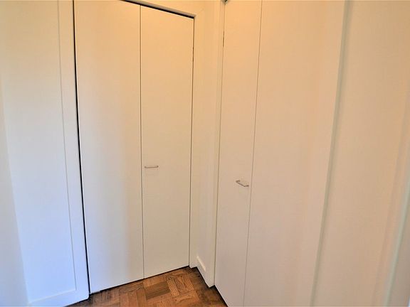 4th image of 333 E 49th St APT 4J