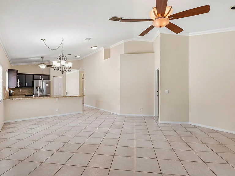 1343 SW 44th Ter — Photo 8