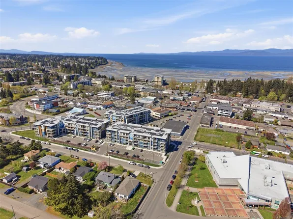 120 Jensen Ave W #305, Parksville, BC V9P 0H6