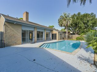 11826 Cedar Pass Dr, Houston, TX 77077