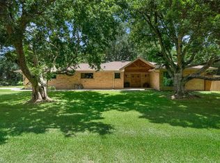 12203 Oakline Dr, Brookside Village, TX 77581