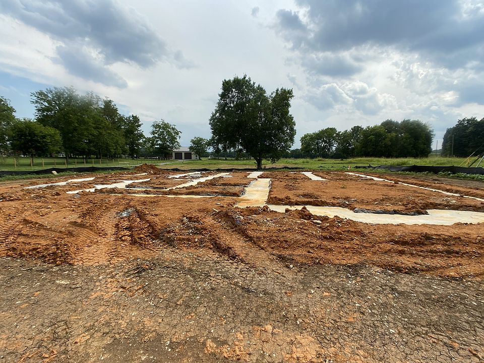 2nd image of 3560 Simmons Bluff Rd