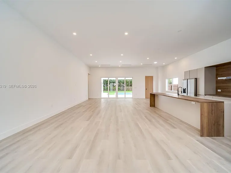 8990 N Miami Ave — Photo 17
