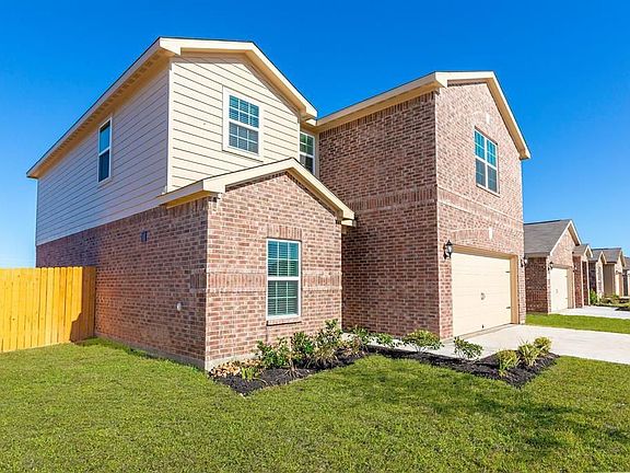 2nd image of 545 Amberwood Park Dr