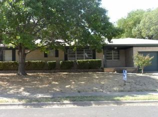424 Wayne Dr, Woodway, TX 76712