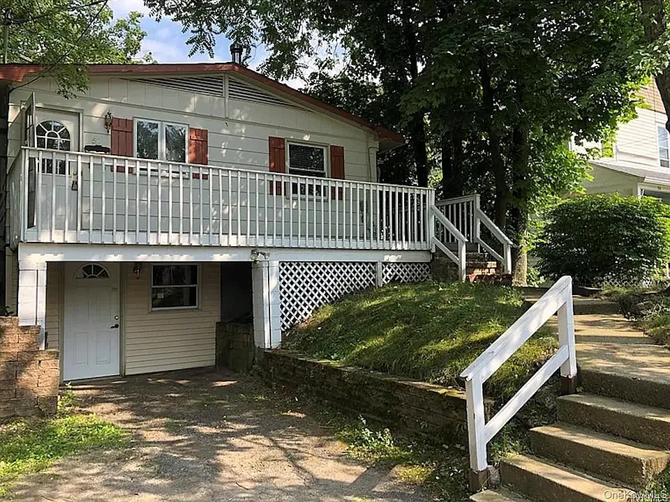 52 Horton Ave