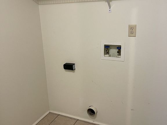 4th image of 3027 Yorktown Cir