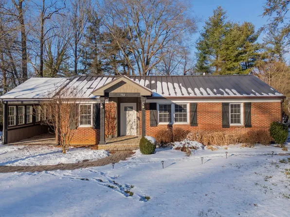 502 Edgewood Ln, Blacksburg, VA 24060