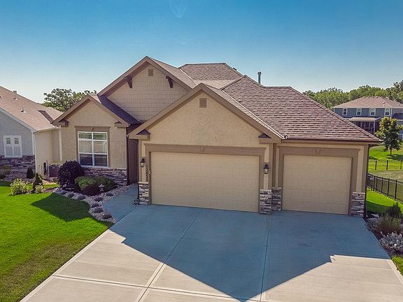 5th image of 12855 N Foxglove Cir