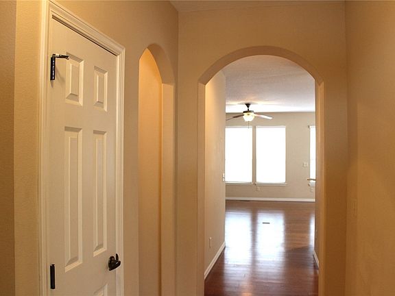 3rd image of 30 Highland Pkwy