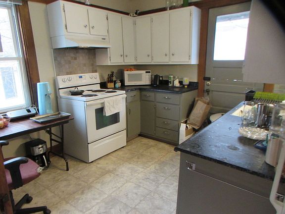 3rd image of 424 N Paterson St #2