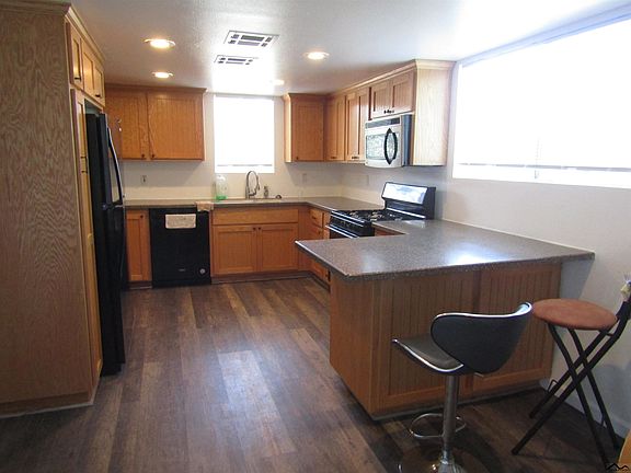 5th image of 15728 El Dorado Dr