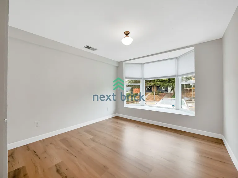3036 SW Roxbury St — Photo 7