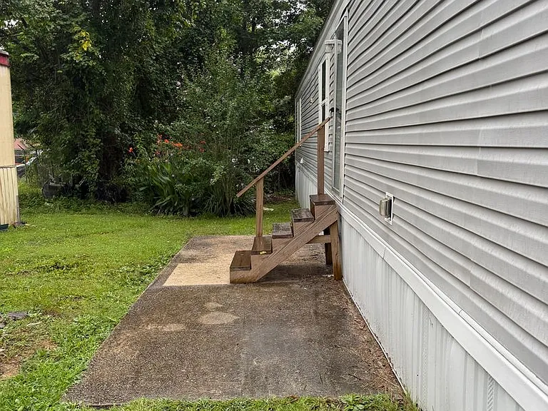 1608 Golden Springs Rd #C9 — Photo 2