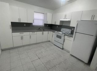 2435 Pierce St #24, Hollywood, FL 33020