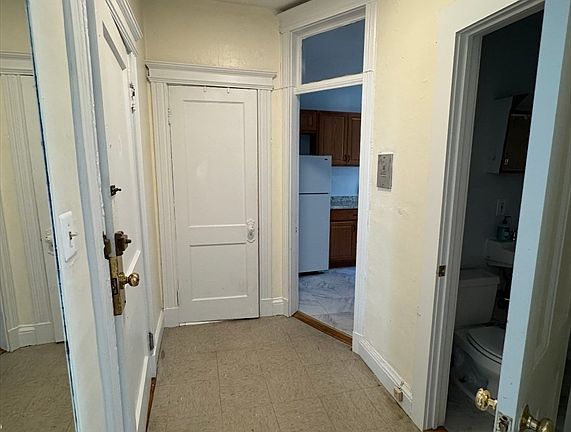 3rd image of 87 Gordon St #8