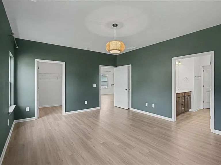 514 Denton Dr — Photo 19