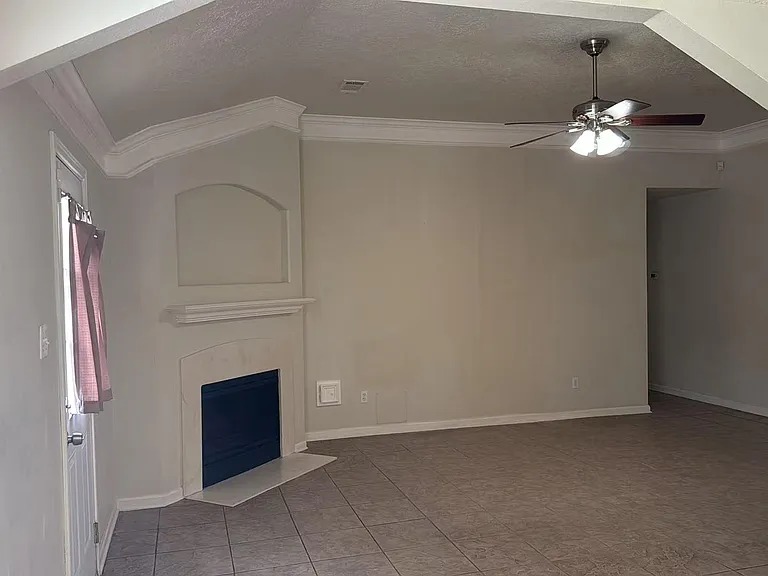 3910 Bridgebay Ln — Photo 8