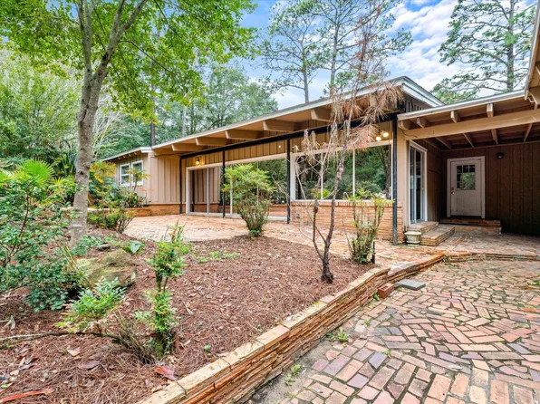 275 Hillcrest Dr, Mobile, AL 36609