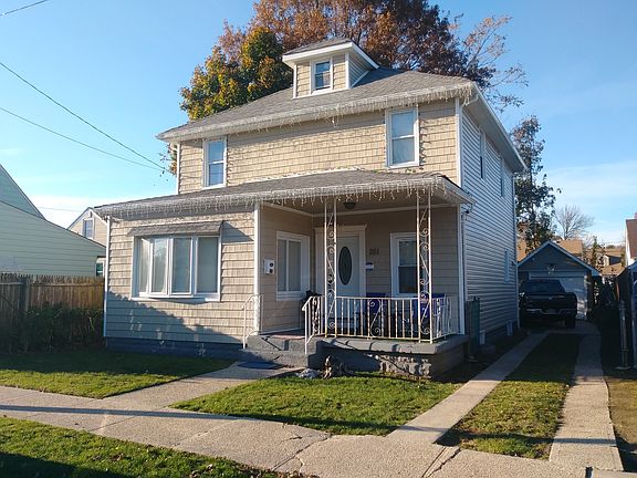 3rd image of 261 Windsor Pkwy
