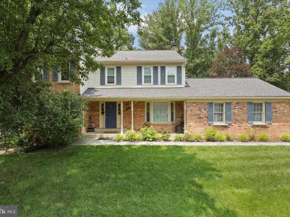 2026 Westwood Forest Dr, Vienna, VA 22182