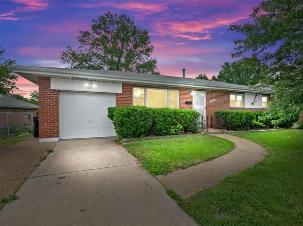 9744 Mackenzie Rd, Saint Louis, MO 63123