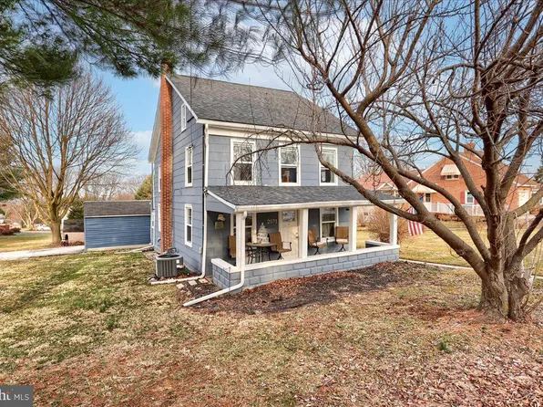 2071 Grandview Rd, Hanover, PA 17331