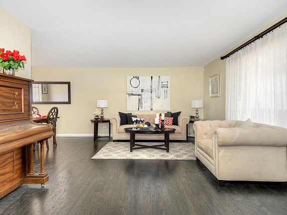 2nd image of 7218 Trenton Pl