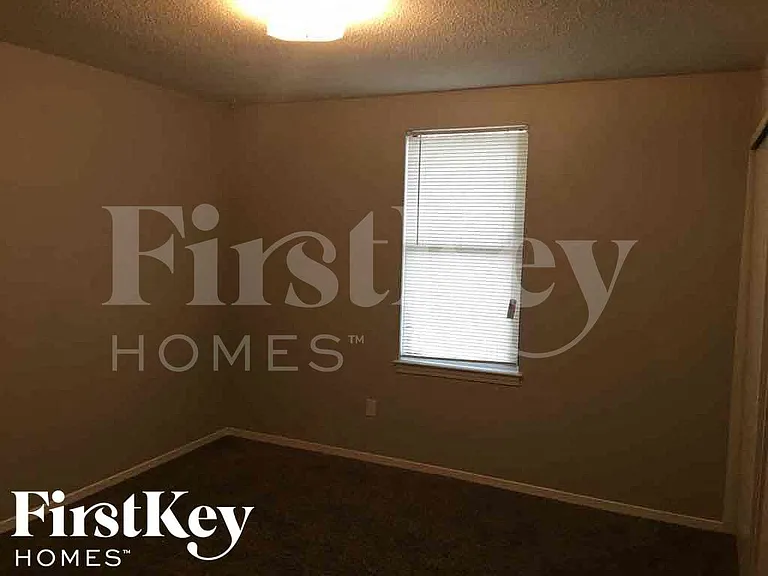 5749 Jardin Pl — Photo 11