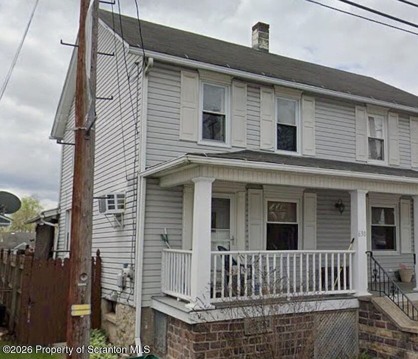 1st image of 630 Oak St