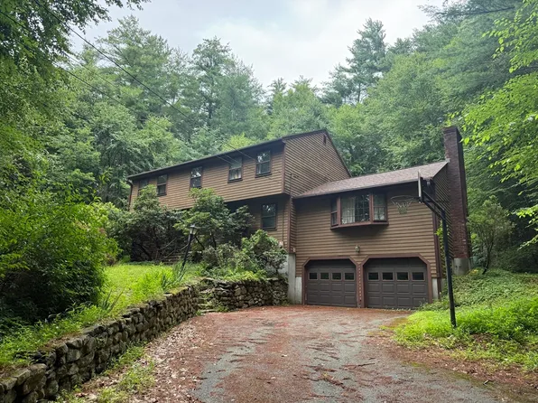 324 Mendon St, Upton, MA 01568