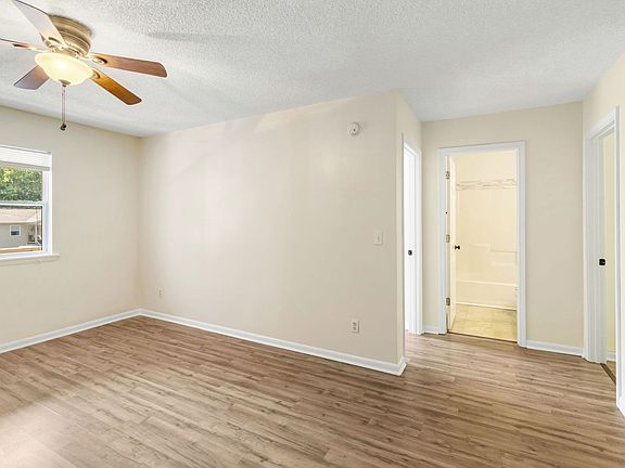 3rd image of 100 Bearwood Dr #100W