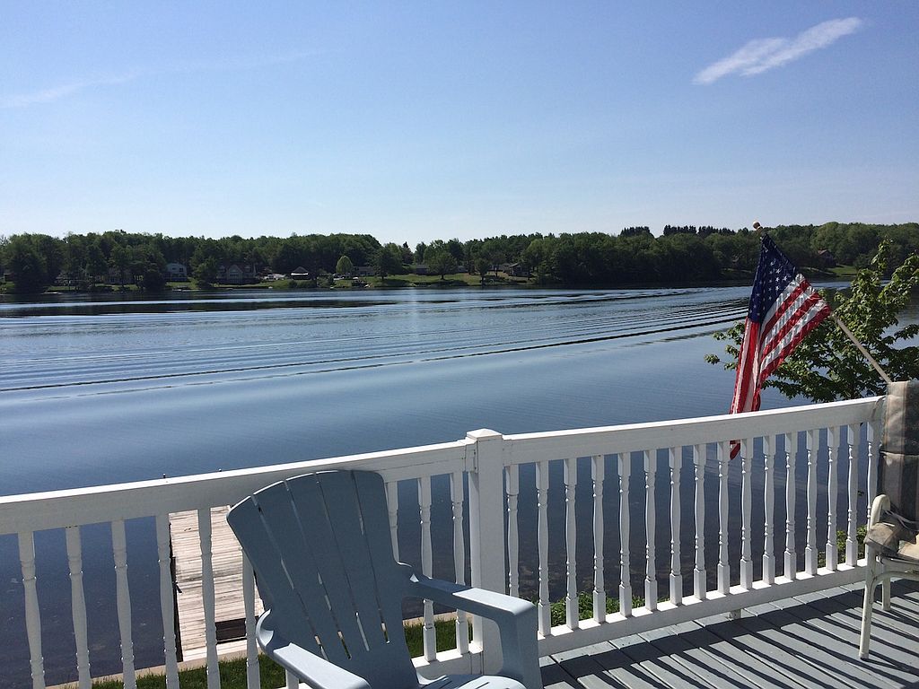 59 W Shore Dr - Property Image