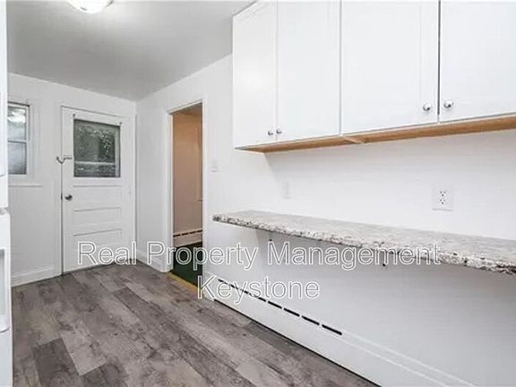2nd image of 307 Greenlee Rd