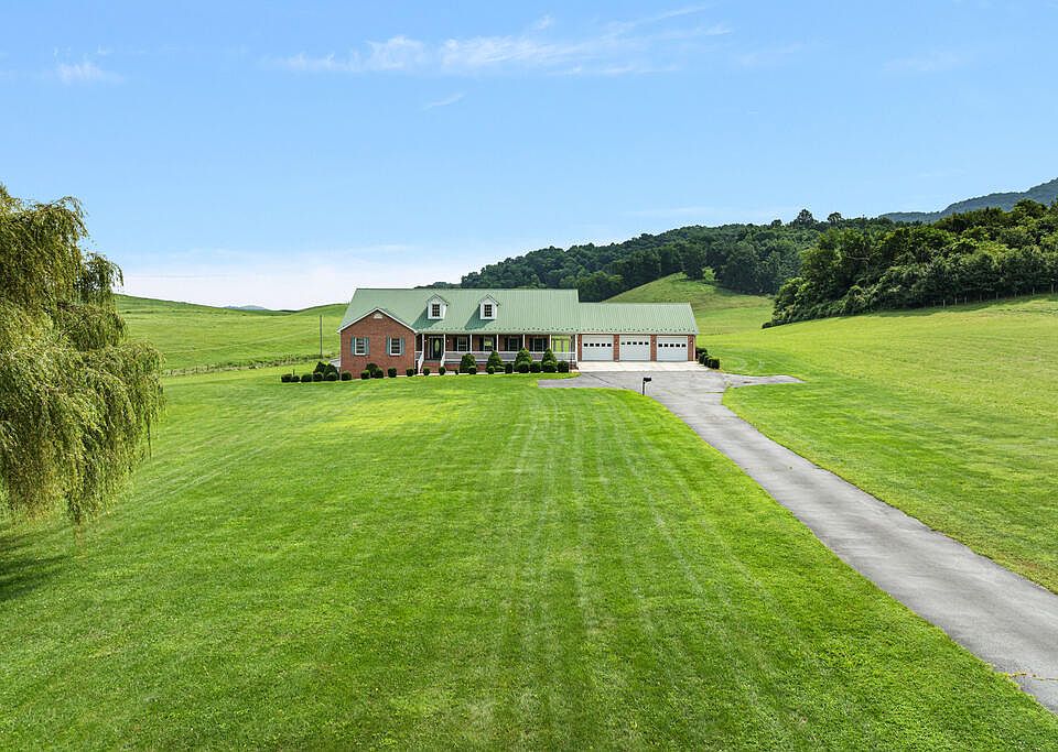 1st image of 206 Valley Rd