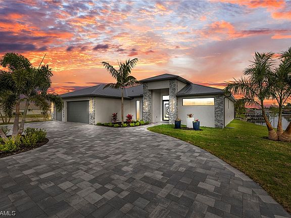 3rd image of 2720 Surfside Blvd