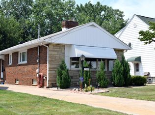 4590 E 49th St, Cuyahoga Heights, OH 44125