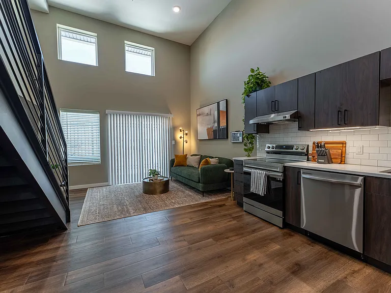 1364 E Battlefield Rd — Photo 90