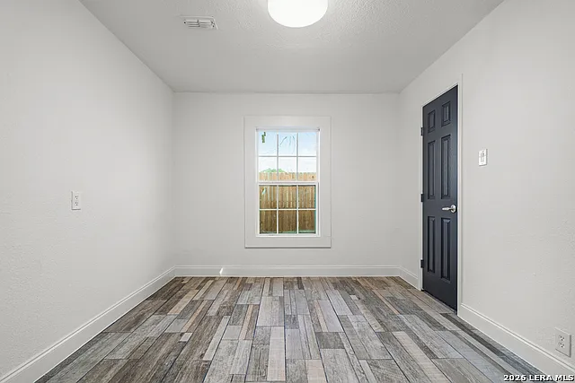 111 Ardmore St — Photo 11