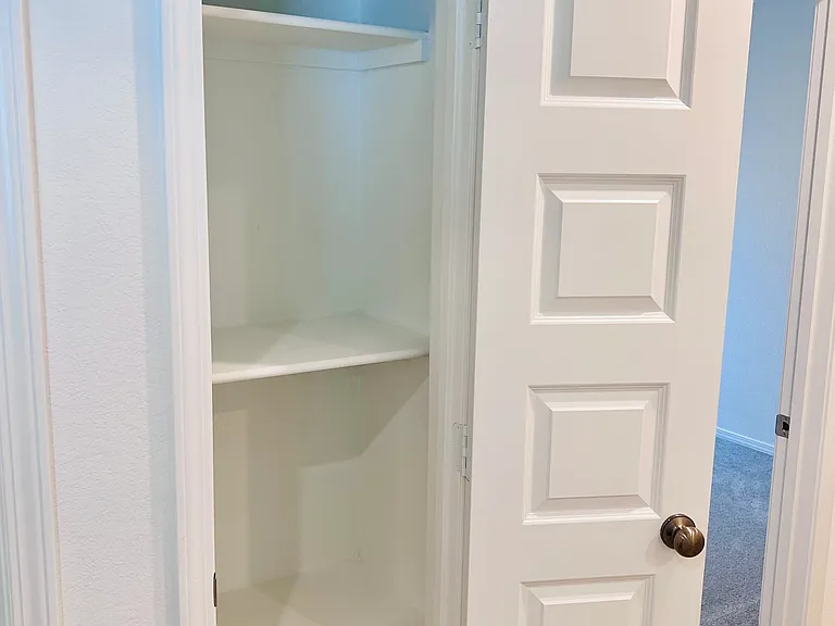 144 Jonathan Dr — Photo 18