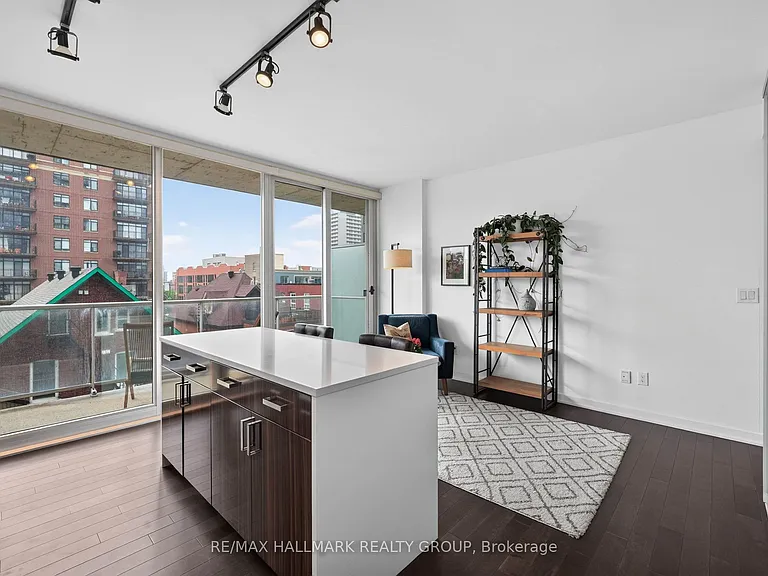 300 Lisgar St #407 — Photo 7